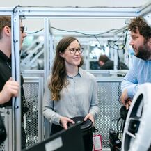 Eine Gruppe von jungen Arbeitskräften